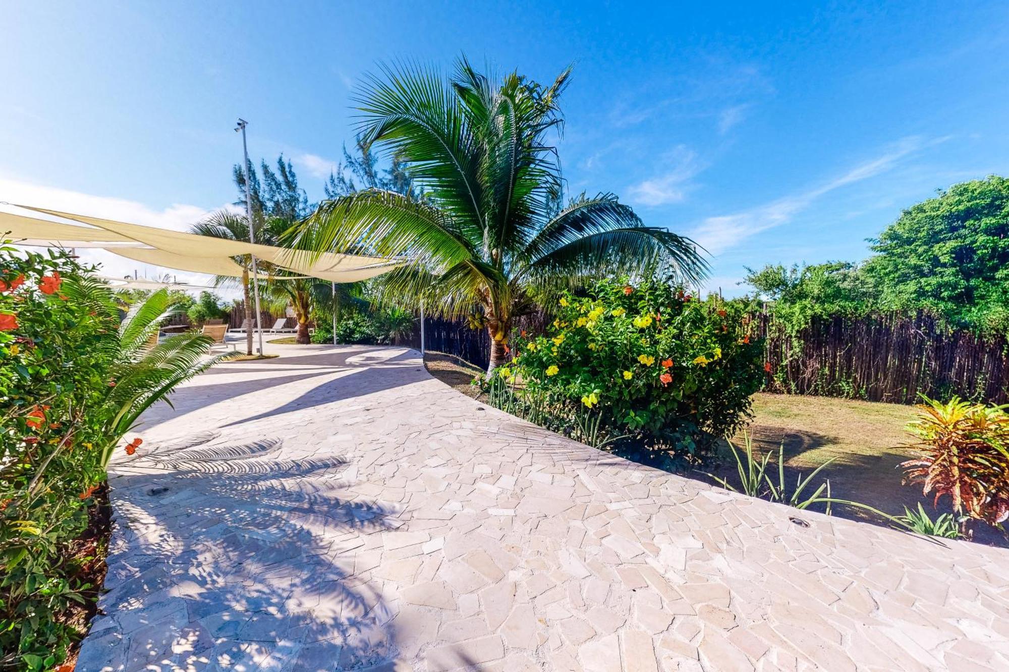 Swan Villas Maya Beach Номер фото